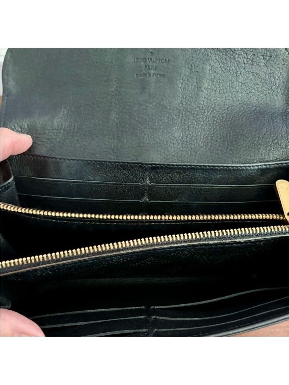 Louis Vuitton Mahina Amelia Wallet Black Perforated Leather - Picture 7 of 7